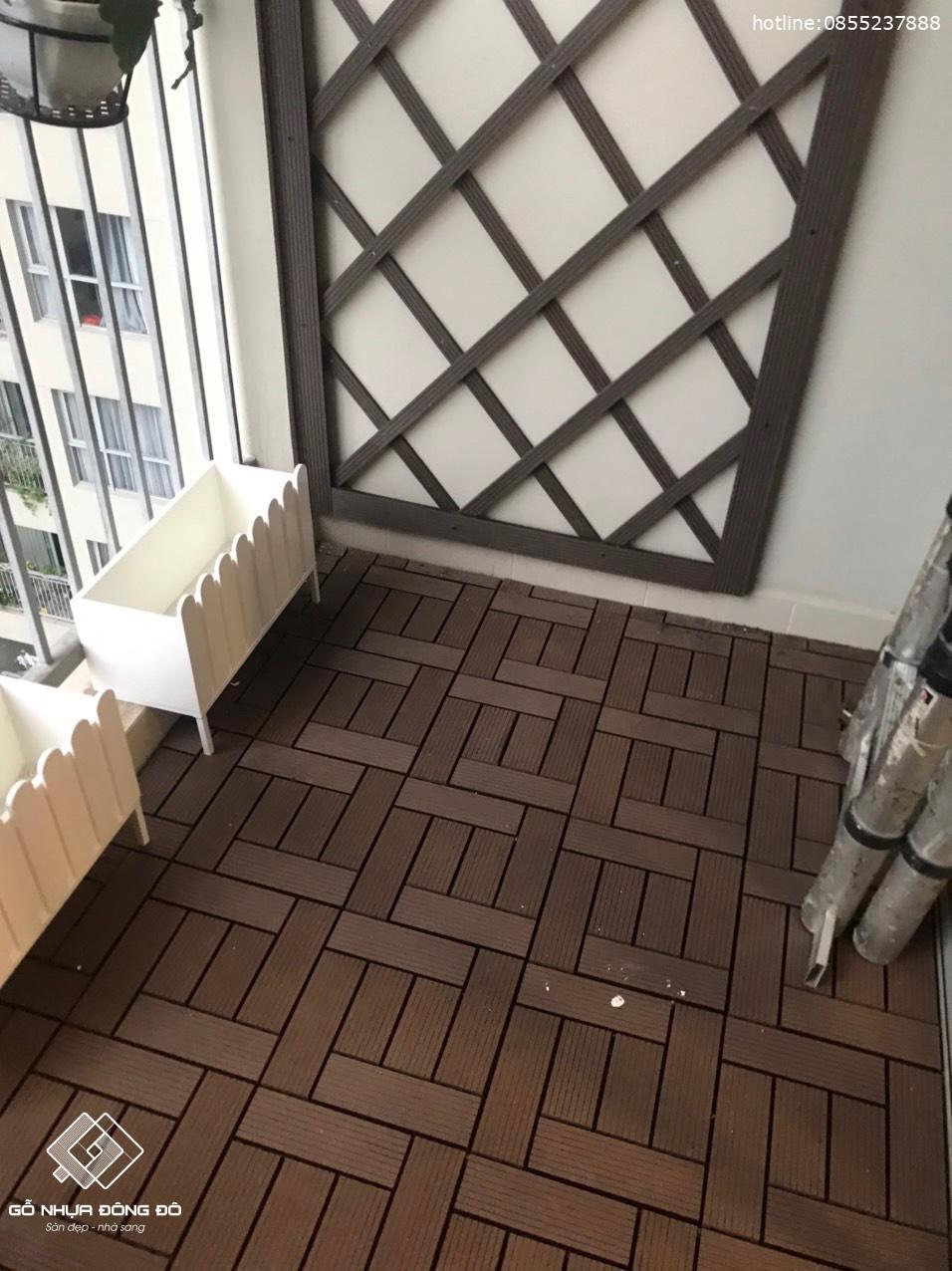 Sàn ban công composite - tấm nhựa lót sàn ban công - vỉ nhựa ban công - V03 Wood 10 Vỉ Nhựa Ban Công V03 Wood Màu Coffee