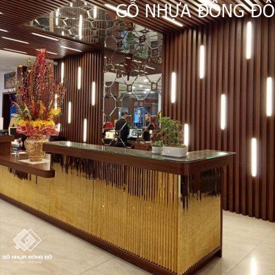 Ốp Lam Sóng Cho Quầy Lễ Tân Khách Sạn, Tạo Ấn Tượng Sang Trọng Và Chuyên Nghiệp.