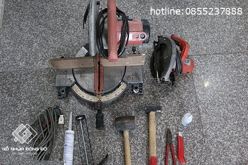 Sàn Nhựa Hèm Khóa – Lưu Ý Khi Chọn Mua Sàn Nhựa Hèm Khóa 4 Dụng Cụ Thi Công Sàn Nhựa Hèm Khóa
