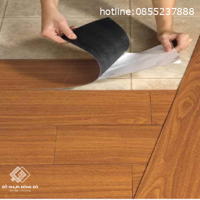 Thi-Cong-San-Nhua-Noi-That