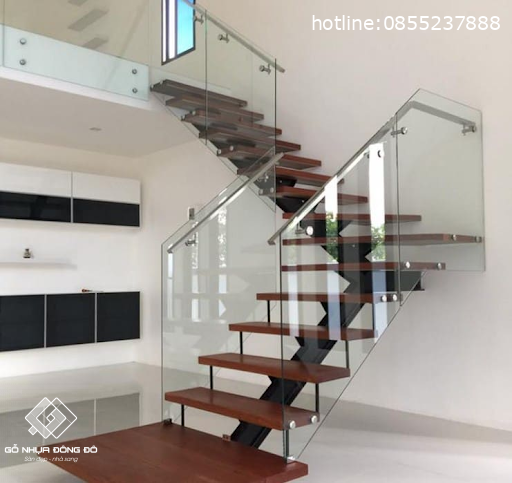 Cầu thang nhựa composite kết hợp lan can kính