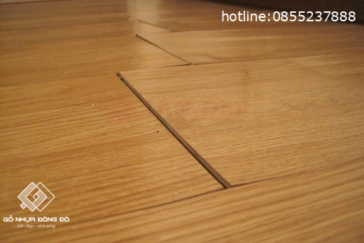 Sàn Nhựa Nội Thất Pvc Bị Hở Mạch Do Keo Dán Kém Chất Lượng
