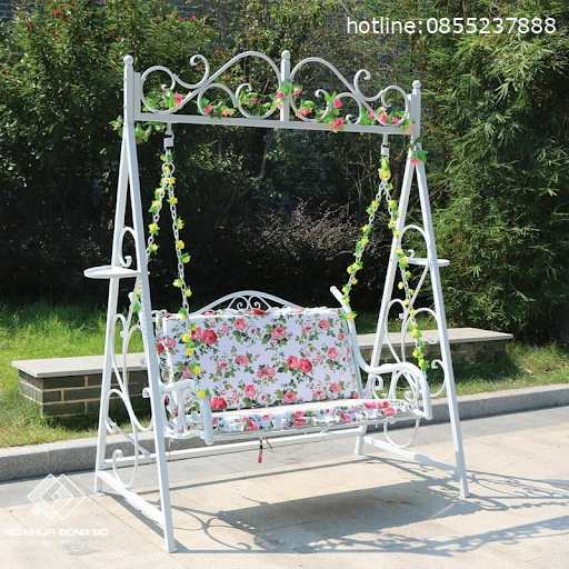 Xích Đu Cổ Điển Ngoài Trời Thiết Kế Độc Đáo