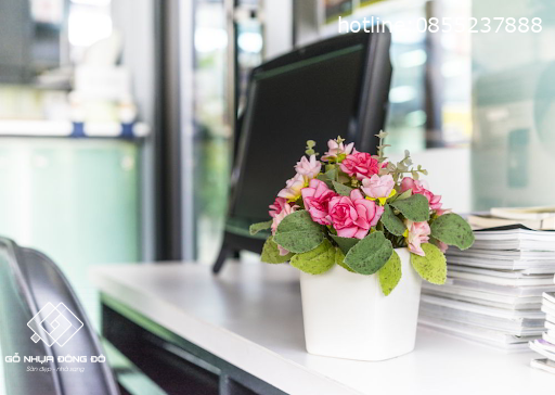 9 ý tưởng trang trí phòng làm việc tăng năng suất mới nhất 2023 3 Trang Trí Phòng Làm Việc Tăng Năng Suất Với Hoa Tươi