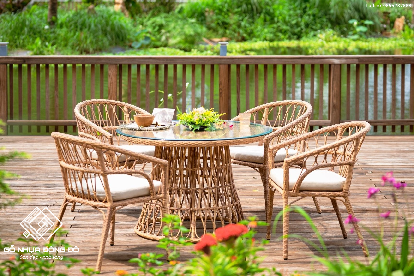 Nội thất sân hiên ngoài trời: Xu hướng trang trí mới 2024 4 Bàn Trà Và Kệ Trang Trí Nội Thất Sân Hiên Ngoài Trời